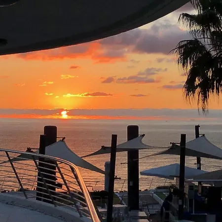 Lägenhet Infinity View Luxury Beachfront *