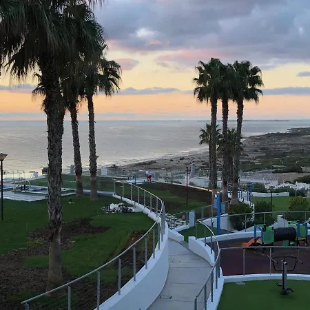 Infinity View Luxury Beachfront Lägenhet