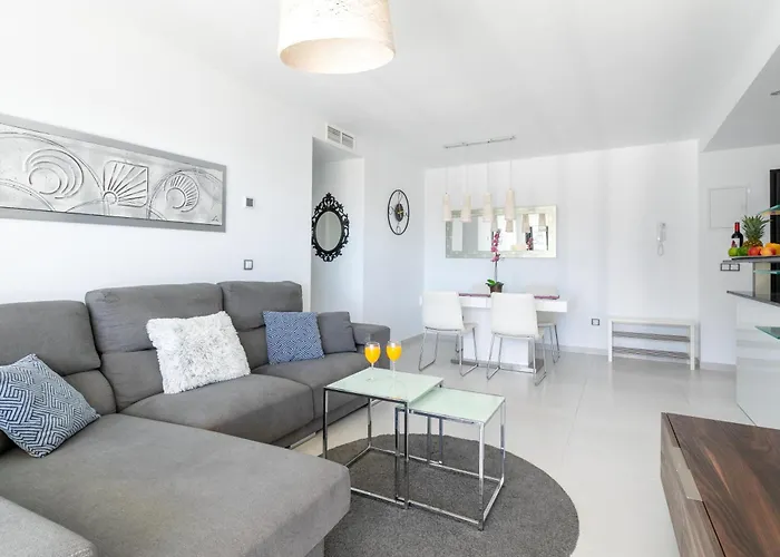 Infinity View Luxury Beachfront Apartamento