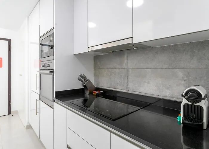 Infinity View Luxury Beachfront Apartamento