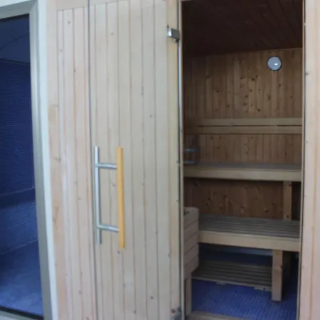 Infinity View Luxury Beachfront Apartament *