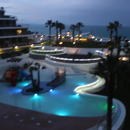 Infinity View Luxury Beachfront Apartamento Arenales del Sol