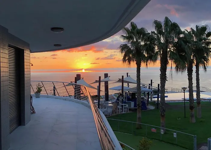 Апартаменты Infinity View Luxury Beachfront Ареналес-дель-Соль